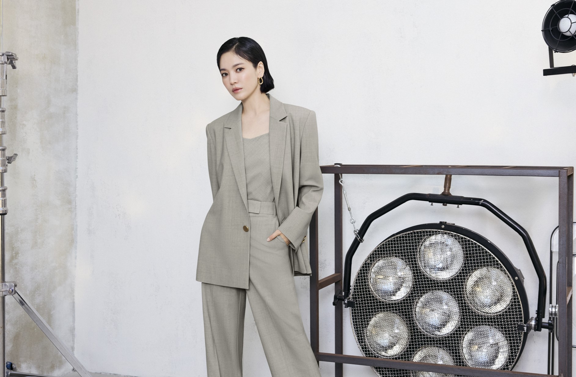 송혜교와 포착한 순간… 미샤, 2026 프리-스프링 화보 공개 27-Image